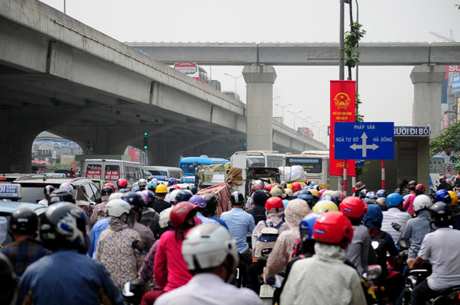 Hà Nội: Dự kiến cấm xe máy trên 6 tuyến phố